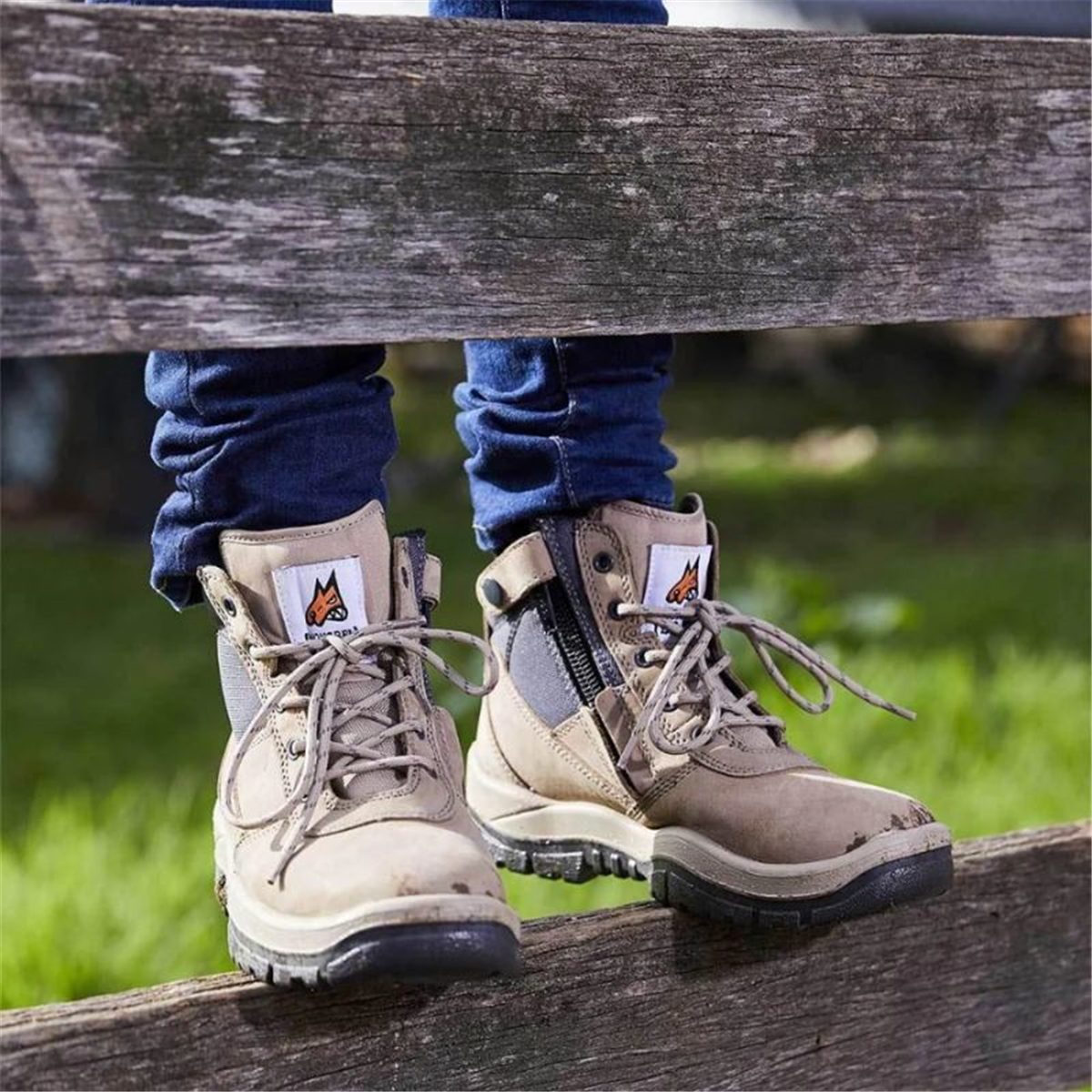 Mongrel 961060 Zipsider Boot - Stone